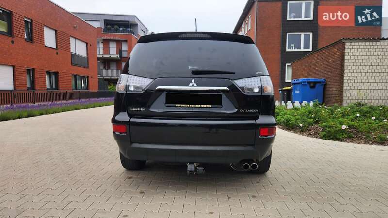 Внедорожник / Кроссовер Mitsubishi Outlander XL 2010 в Днепре