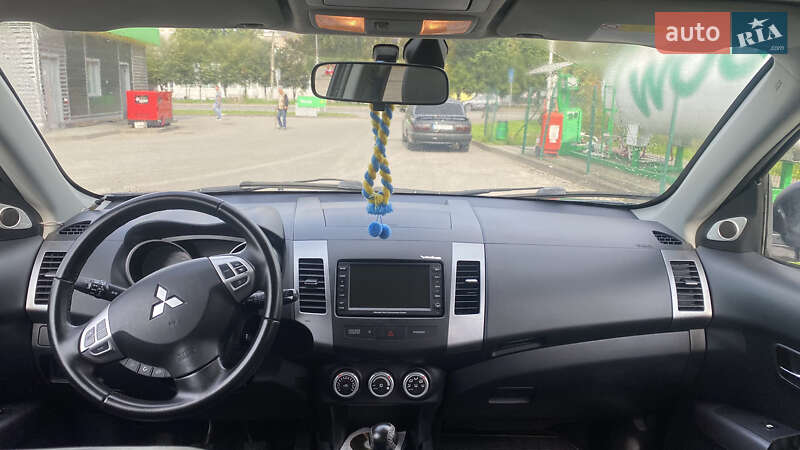 Внедорожник / Кроссовер Mitsubishi Outlander XL 2007 в Дрогобыче