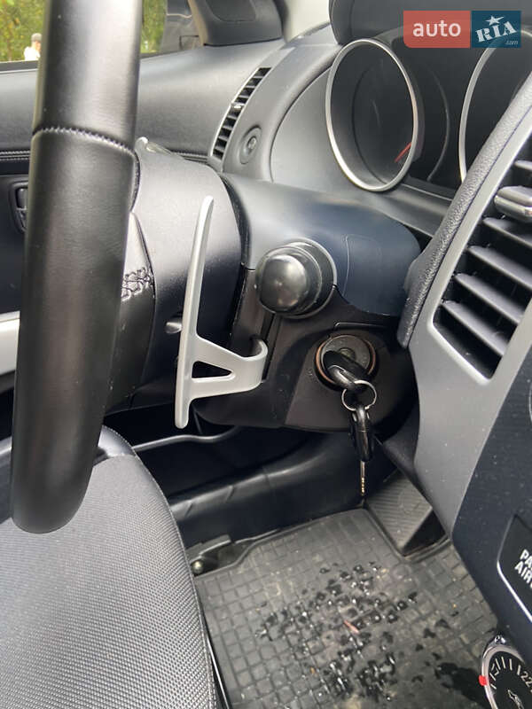Внедорожник / Кроссовер Mitsubishi Outlander XL 2010 в Дрогобыче