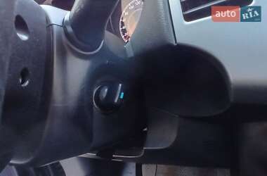 Внедорожник / Кроссовер Mitsubishi Outlander XL 2011 в 