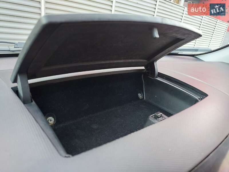 Внедорожник / Кроссовер Mitsubishi Outlander XL 2008 в Киеве