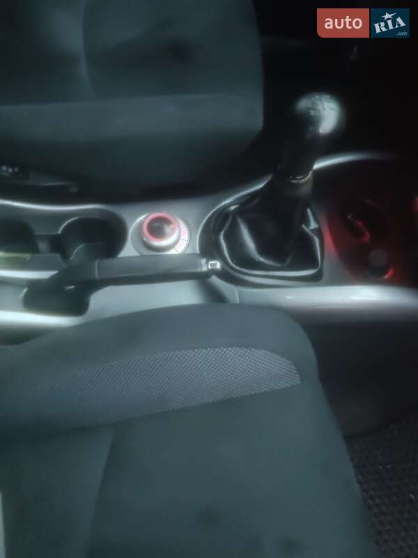 Внедорожник / Кроссовер Mitsubishi Outlander XL 2008 в Городке