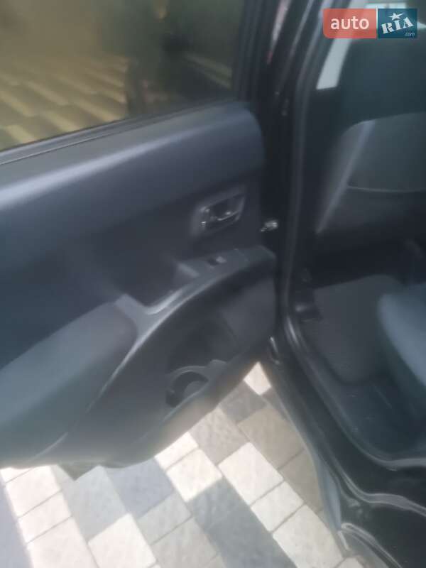Внедорожник / Кроссовер Mitsubishi Outlander XL 2008 в Городке