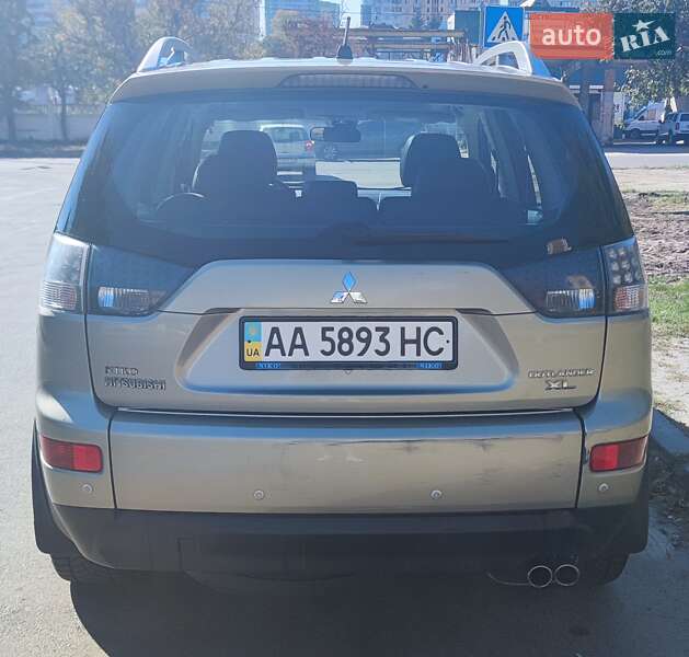 Внедорожник / Кроссовер Mitsubishi Outlander XL 2008 в Киеве