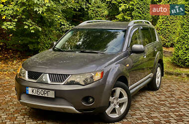 Внедорожник / Кроссовер Mitsubishi Outlander XL 2009 в Трускавце