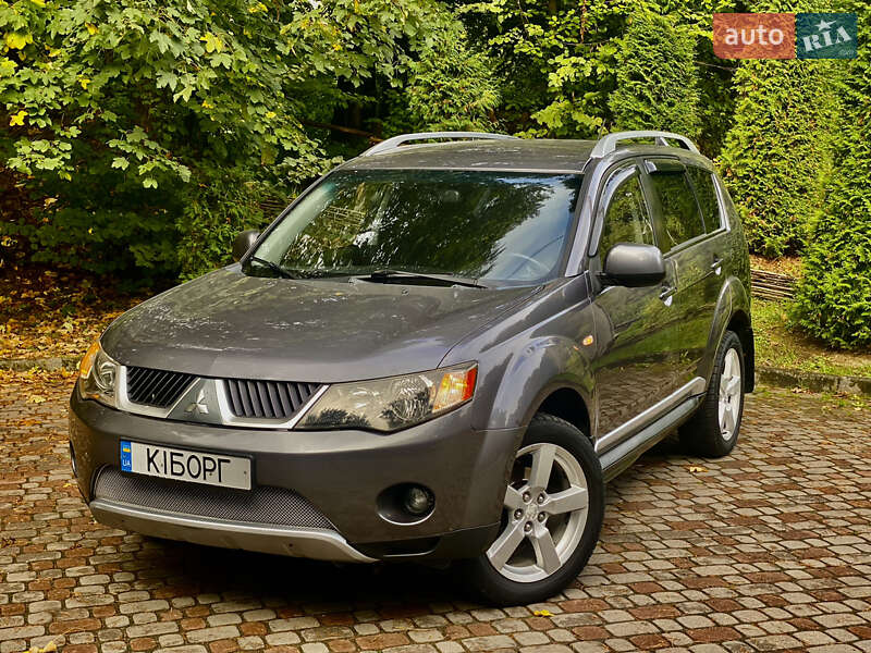 Mitsubishi Outlander XL 2009