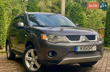 Внедорожник / Кроссовер Mitsubishi Outlander XL 2009 в 