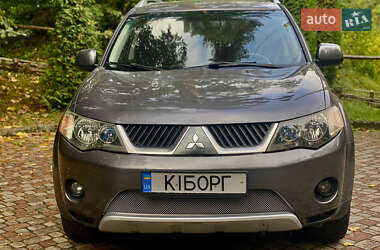 Внедорожник / Кроссовер Mitsubishi Outlander XL 2009 в 