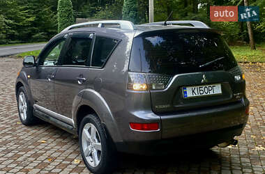 Внедорожник / Кроссовер Mitsubishi Outlander XL 2009 в 