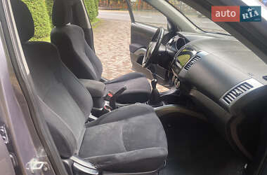 Внедорожник / Кроссовер Mitsubishi Outlander XL 2009 в 