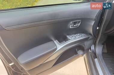Внедорожник / Кроссовер Mitsubishi Outlander XL 2010 в 