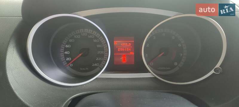 Позашляховик / Кросовер Mitsubishi Outlander XL 2009 в Дніпрі