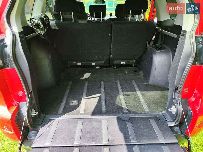 Позашляховик / Кросовер Mitsubishi Outlander XL 2008 в Львові