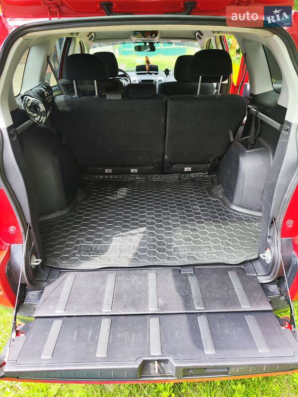 Позашляховик / Кросовер Mitsubishi Outlander XL 2008 в Львові