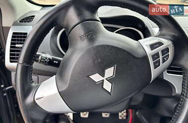Внедорожник / Кроссовер Mitsubishi Outlander XL 2008 в 