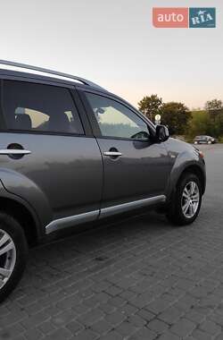 Внедорожник / Кроссовер Mitsubishi Outlander XL 2008 в 