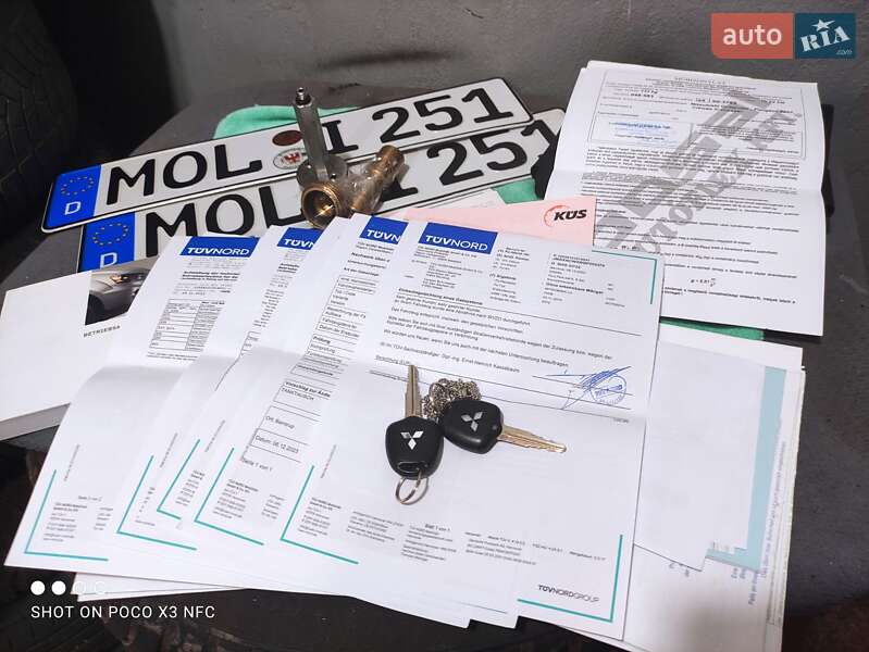 Внедорожник / Кроссовер Mitsubishi Outlander XL 2011 в Змиеве