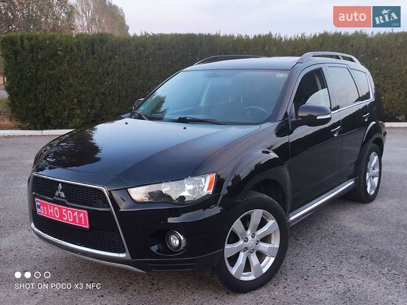 Внедорожник / Кроссовер Mitsubishi Outlander XL 2011 в Змиеве