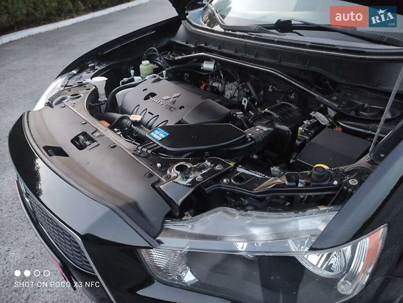 Внедорожник / Кроссовер Mitsubishi Outlander XL 2011 в Змиеве