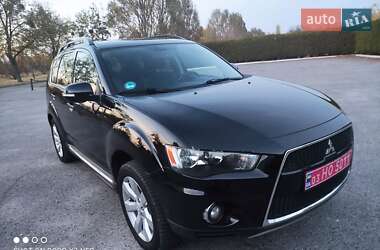 Внедорожник / Кроссовер Mitsubishi Outlander XL 2011 в 