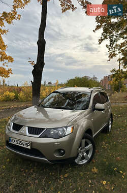 Внедорожник / Кроссовер Mitsubishi Outlander XL 2008 в Харькове
