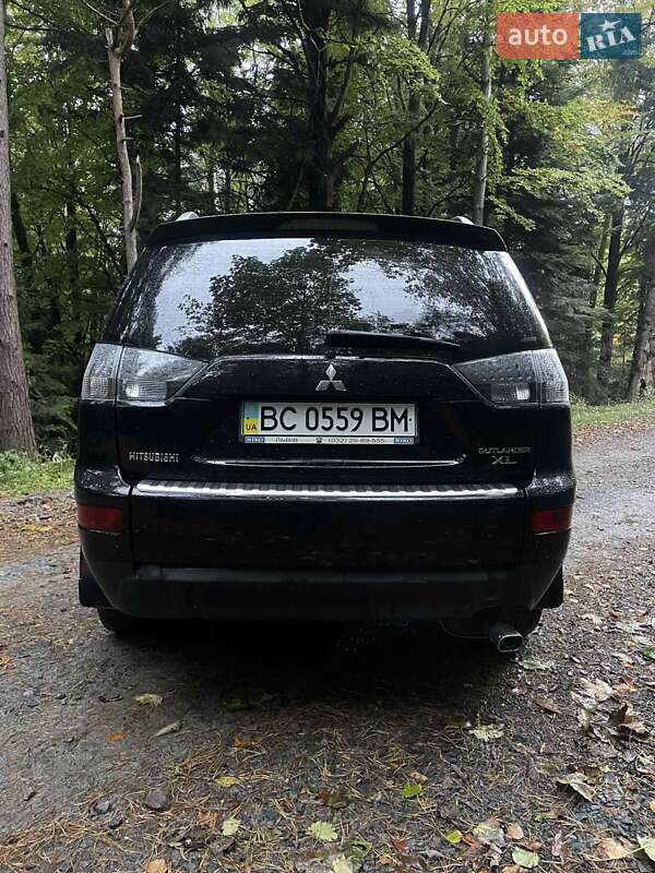 Внедорожник / Кроссовер Mitsubishi Outlander XL 2008 в Бориславе