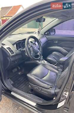 Внедорожник / Кроссовер Mitsubishi Outlander XL 2007 в 