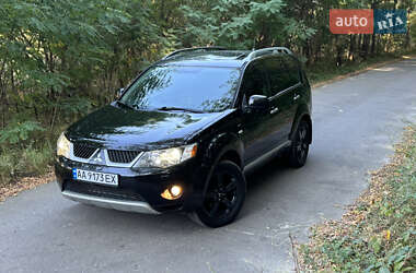 Позашляховик / Кросовер Mitsubishi Outlander XL 2008 в 