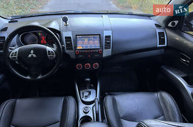 Позашляховик / Кросовер Mitsubishi Outlander XL 2008 в 
