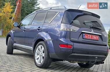 Внедорожник / Кроссовер Mitsubishi Outlander XL 2009 в 
