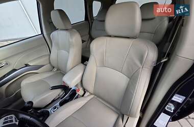 Внедорожник / Кроссовер Mitsubishi Outlander XL 2009 в 