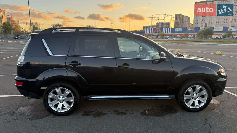 Позашляховик / Кросовер Mitsubishi Outlander XL 2011 в Києві фото 4 Позашляховик / Кросовер Mitsubishi Outlander XL 2011 в Києві