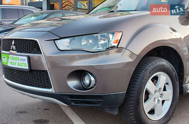 Внедорожник / Кроссовер Mitsubishi Outlander XL 2010 в 