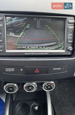 Внедорожник / Кроссовер Mitsubishi Outlander XL 2010 в 