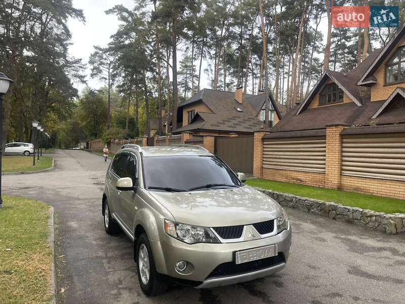 Внедорожник / Кроссовер Mitsubishi Outlander XL 2008 в Чернигове фото 12 Внедорожник / Кроссовер Mitsubishi Outlander XL 2008 в Чернигове