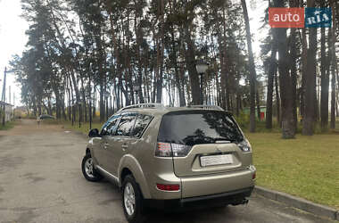 Позашляховик / Кросовер Mitsubishi Outlander XL 2008 в  фото 15 Позашляховик / Кросовер Mitsubishi Outlander XL 2008 в