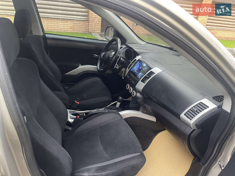Внедорожник / Кроссовер Mitsubishi Outlander XL 2008 в Чернигове фото 27 Внедорожник / Кроссовер Mitsubishi Outlander XL 2008 в Чернигове