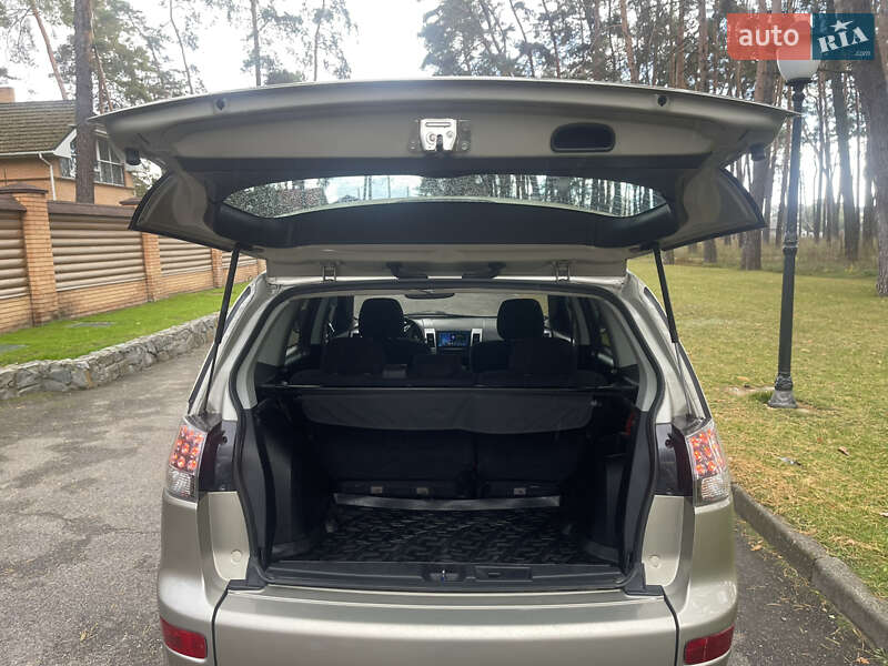 Внедорожник / Кроссовер Mitsubishi Outlander XL 2008 в Чернигове фото 30 Внедорожник / Кроссовер Mitsubishi Outlander XL 2008 в Чернигове