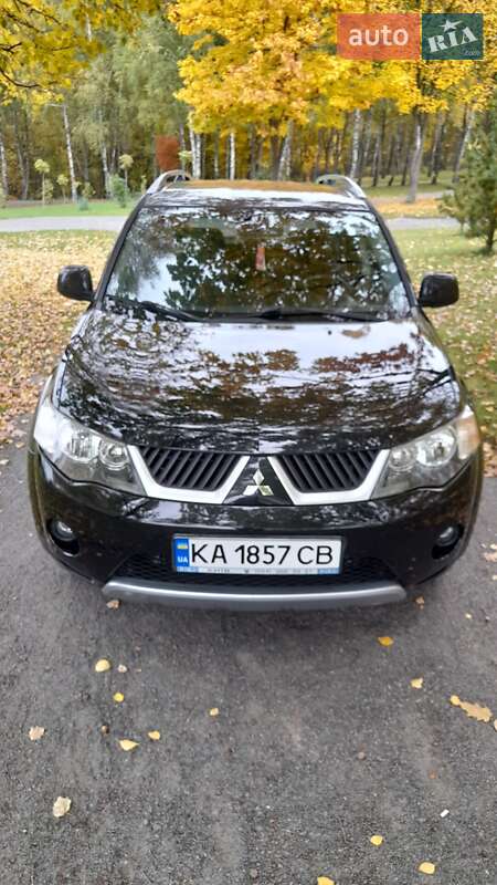 Внедорожник / Кроссовер Mitsubishi Outlander XL 2009 в Хмельницком