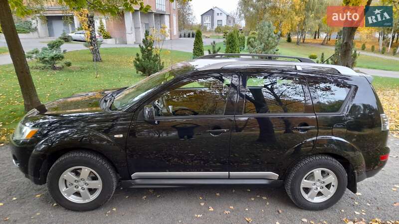 Внедорожник / Кроссовер Mitsubishi Outlander XL 2009 в Хмельницком