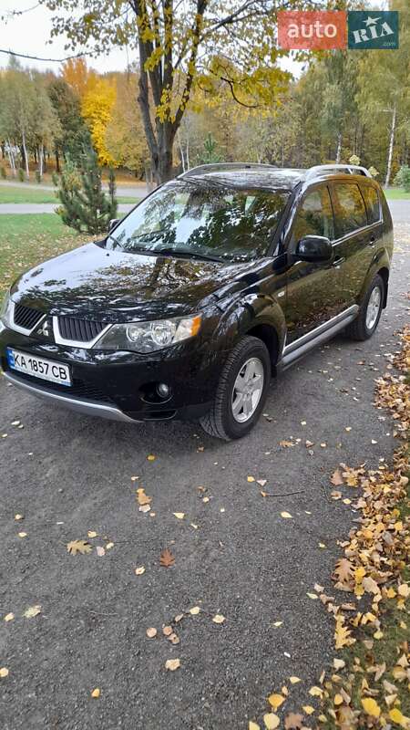 Внедорожник / Кроссовер Mitsubishi Outlander XL 2009 в Хмельницком