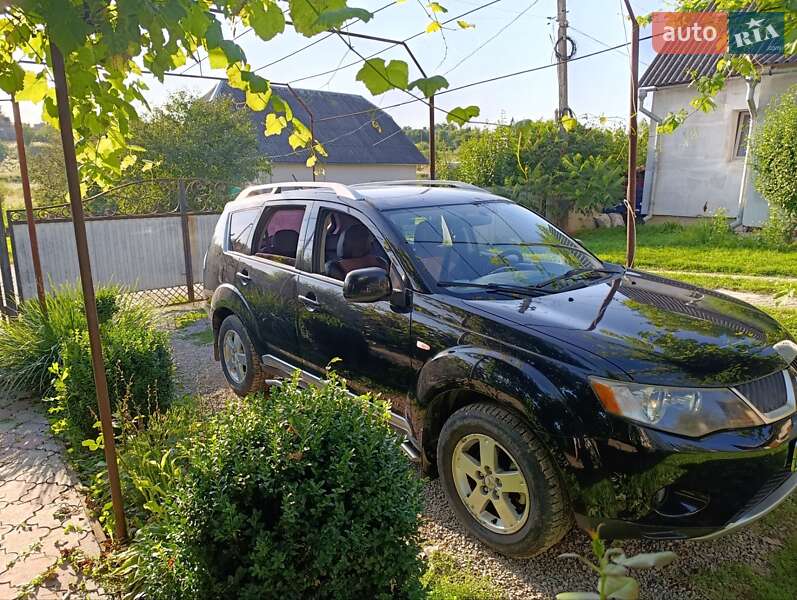 Внедорожник / Кроссовер Mitsubishi Outlander XL 2007 в Тернополе