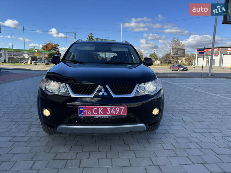 Позашляховик / Кросовер Mitsubishi Outlander XL 2008 в Івано-Франківську