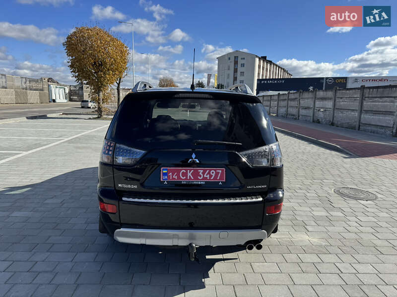 Позашляховик / Кросовер Mitsubishi Outlander XL 2008 в Івано-Франківську