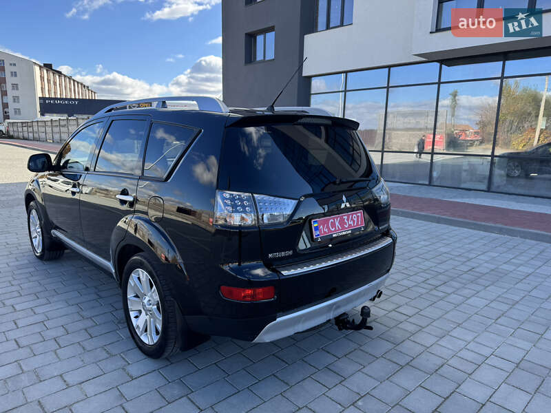 Позашляховик / Кросовер Mitsubishi Outlander XL 2008 в Івано-Франківську