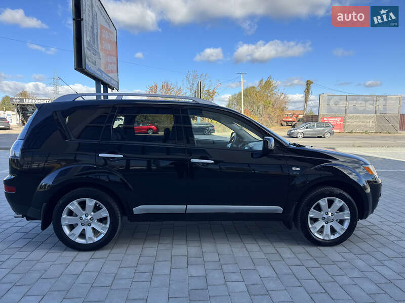 Позашляховик / Кросовер Mitsubishi Outlander XL 2008 в Івано-Франківську
