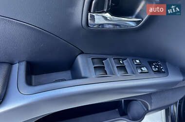 Позашляховик / Кросовер Mitsubishi Outlander XL 2008 в 
