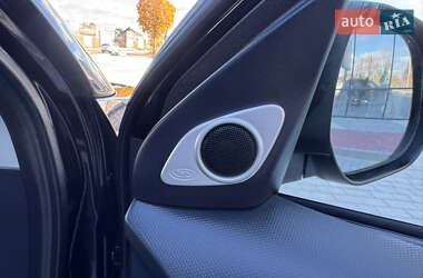 Позашляховик / Кросовер Mitsubishi Outlander XL 2008 в 
