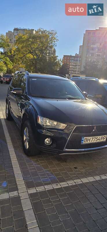Позашляховик / Кросовер Mitsubishi Outlander XL 2011 в Одесі фото 4 Позашляховик / Кросовер Mitsubishi Outlander XL 2011 в Одесі