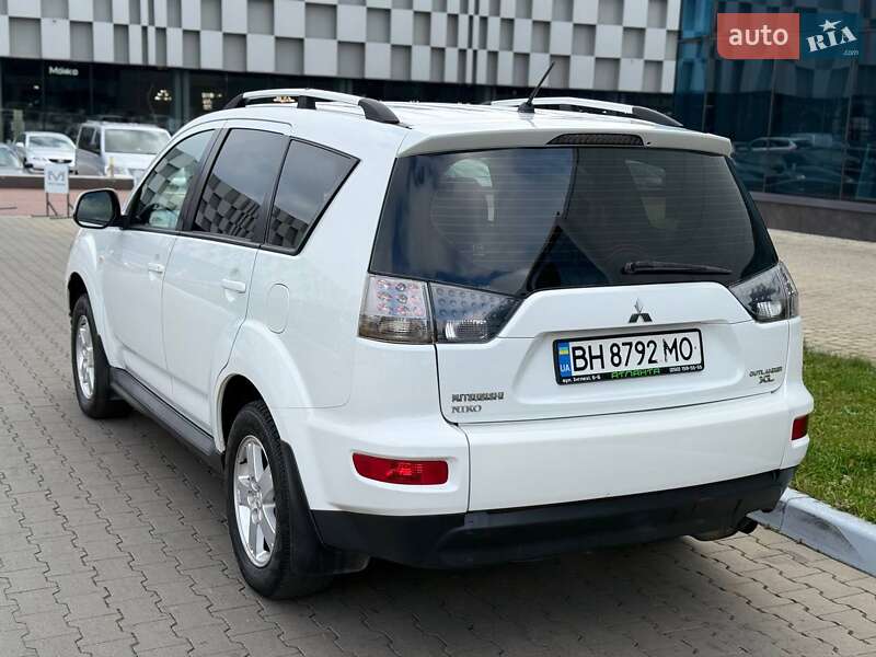 Внедорожник / Кроссовер Mitsubishi Outlander XL 2010 в Одессе фото 4 Внедорожник / Кроссовер Mitsubishi Outlander XL 2010 в Одессе